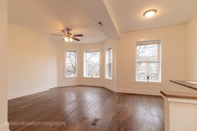 Foto del edificio - 6338 S Maryland Ave