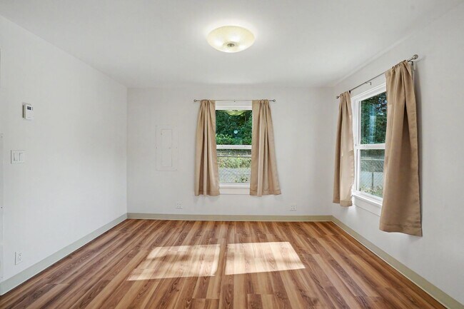 Foto del edificio - 30645 Fisher St