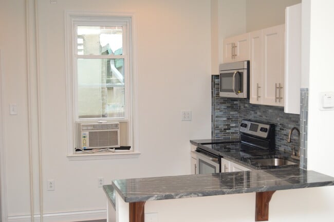 Building Photo - Beautifully Renovated 2BR Fishtown Home with Deck AVAIL 6/1