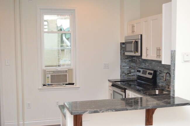 Foto del edificio - Beautifully Renovated 2BR Fishtown Home with Deck AVAIL 6/1