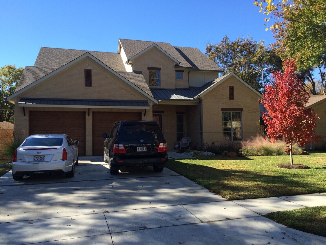 Primary Photo - 609 Aqua Dr