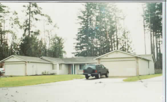 Primary Photo - 6704-6706 47th St. Ct W