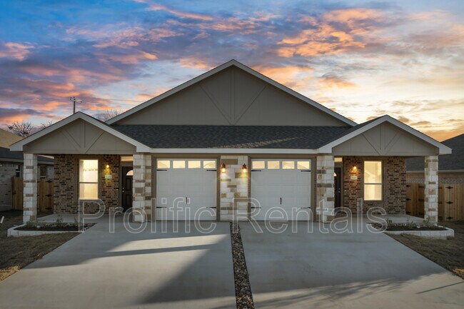 Building Photo - 5116 Rose Gdn Lp