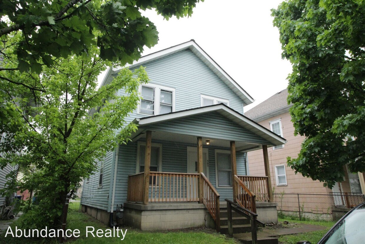 Primary Photo - 3 br, 1 bath House - 505 E. Jenkins Avenue
