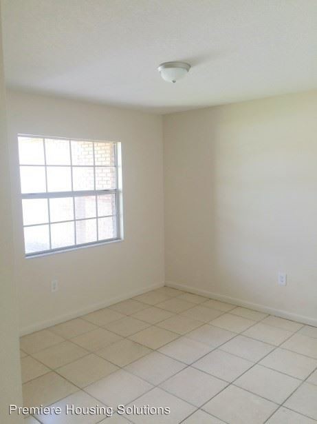 Building Photo - 2 br, 1 bath House - 3073 Saint Paul Drive