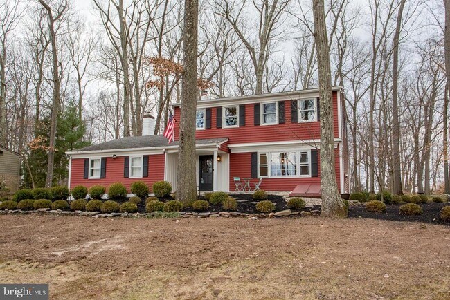 Building Photo - 6193 Honey Hollow Rd