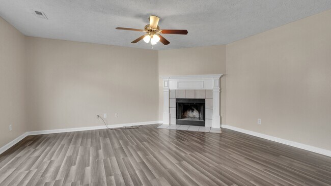 Foto del edificio - 1452 Middleborough Ct