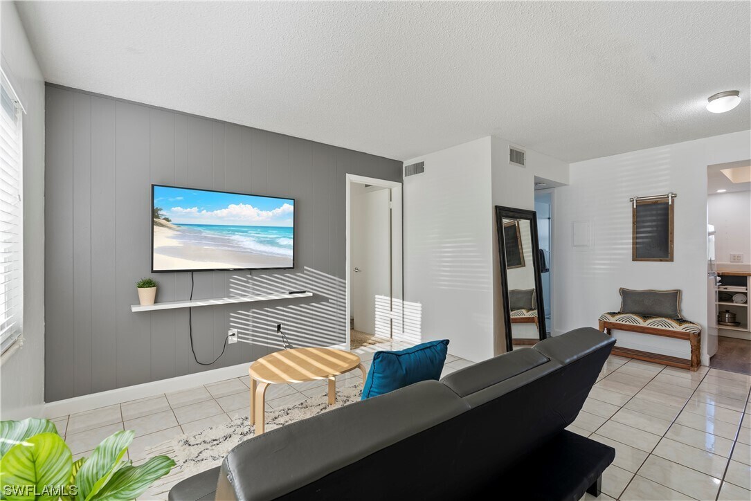 Super Last Minute Flüge Ab München 3250 10th St N Unit C3, Naples, FL 34103 - Condo for Rent in Naples, FL