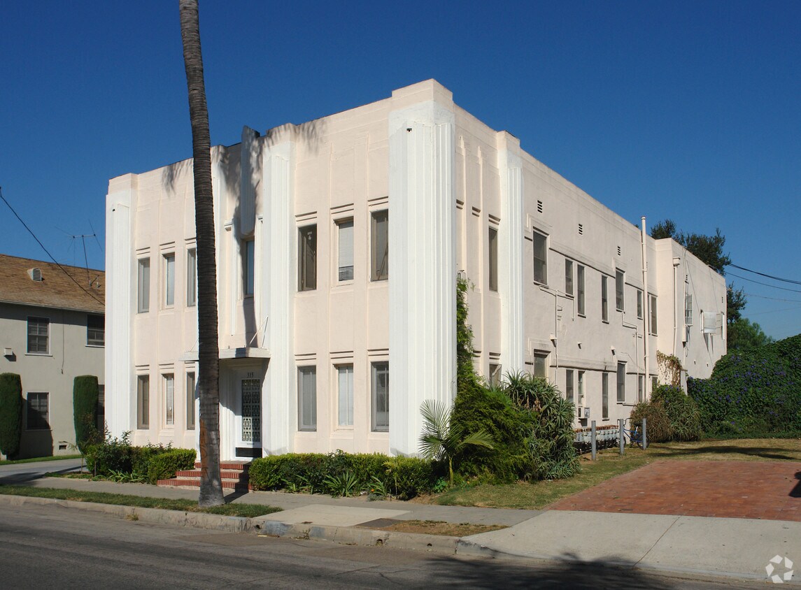 Primary Photo - 315 W 10th St