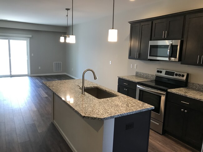 Building Photo - 2077 Community Ln