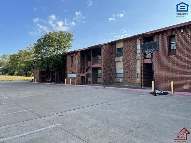 Foto del edificio - 1912 SW D Ave