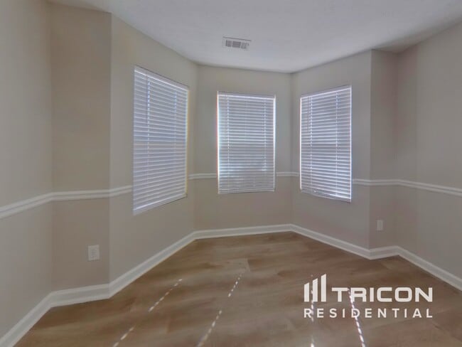 Foto del edificio - 40 Bramble Bush Trail