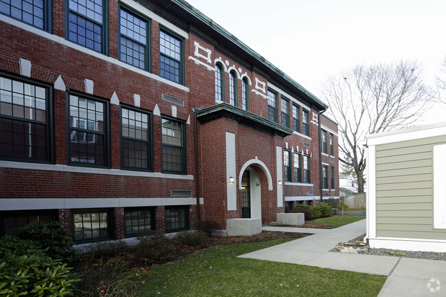 Building Photo - Brown School Residences