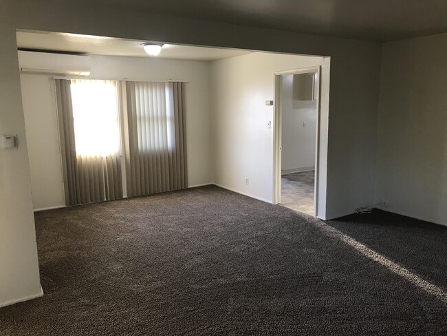 Building Photo - 2503 S Lily Ave