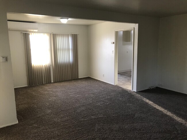 Foto del edificio - 2503 S Lily Ave