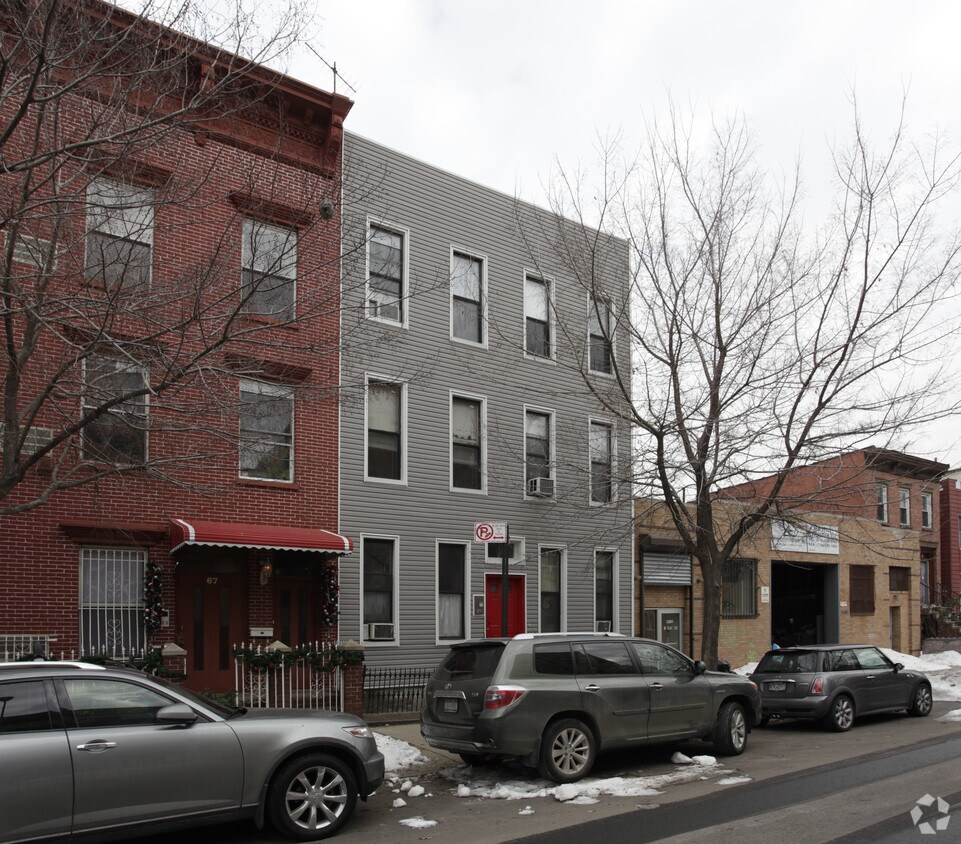 Primary Photo - 69 Green St