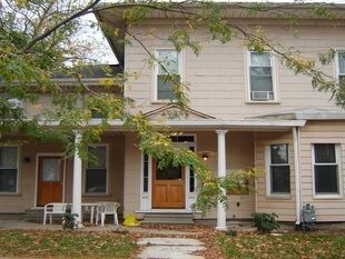 Primary Photo - 215 N State St