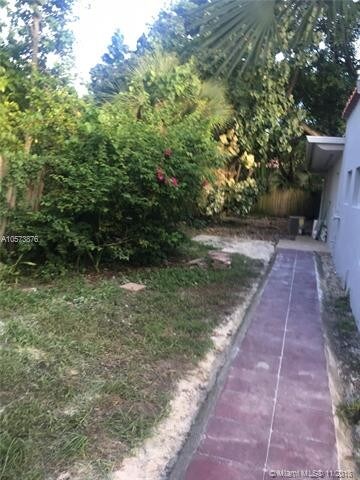 Building Photo - 644  82 Terra  A