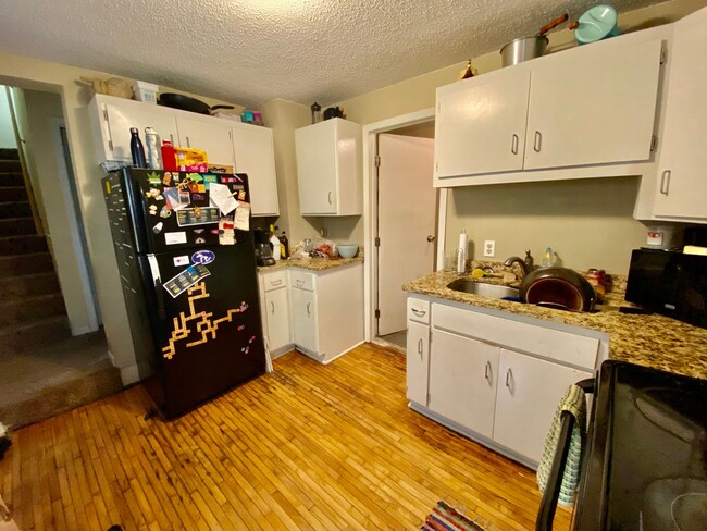 Foto del edificio - Remodeled Home near U of M! Must See 5BD/2...