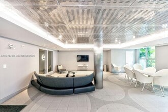 Building Photo - 110 Washington Ave