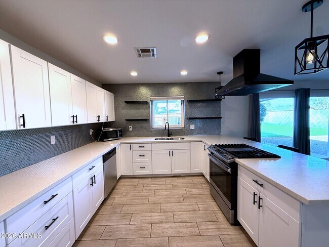 Foto del edificio - 2114 W San Juan Ave