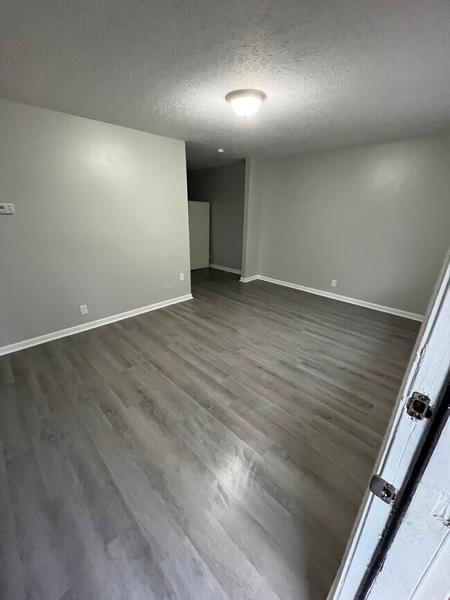 Foto del edificio - 902 Preston St