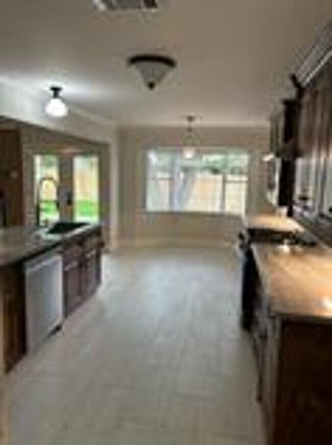 Foto del edificio - Spacious 3 bed/2 bath rental - Available early June!