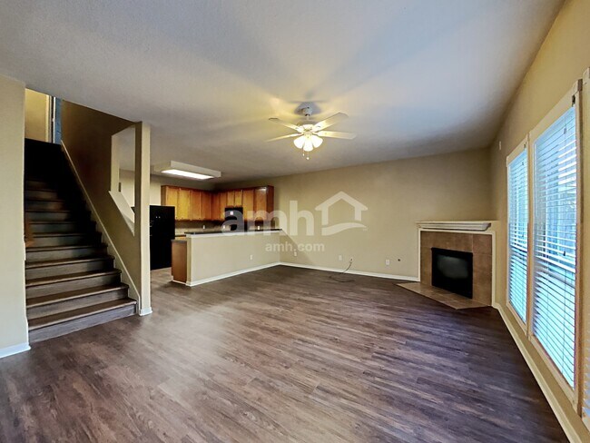 Building Photo - 4719 Blue Spruce Hill St