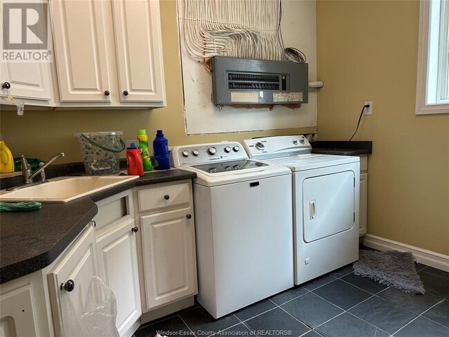 Building Photo - 4305 Casgrain Dr