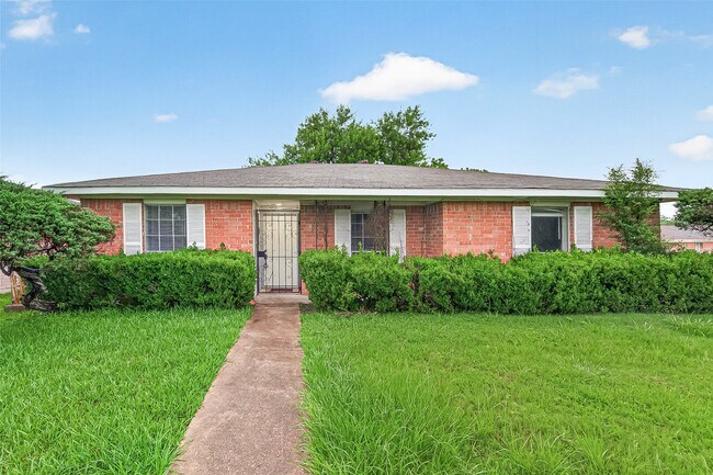Foto del edificio - 3102 Knotty Oaks Trail
