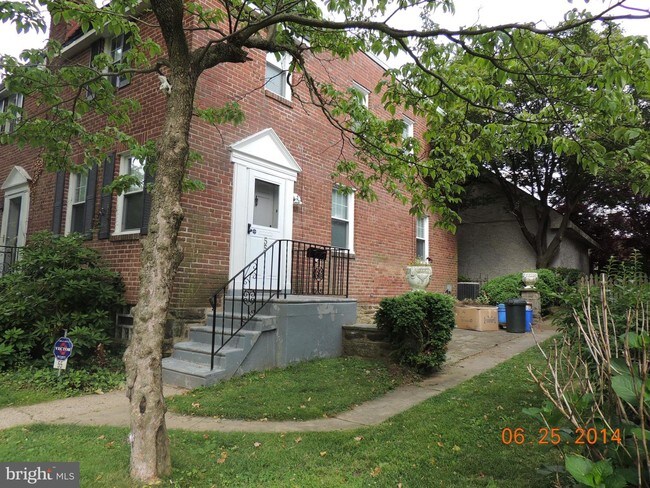 Foto del edificio - 55 Woodale Ave