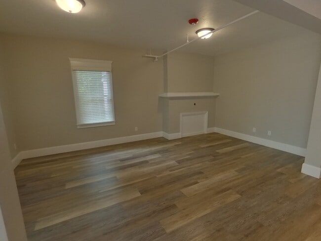 Building Photo - 1236 Mill St