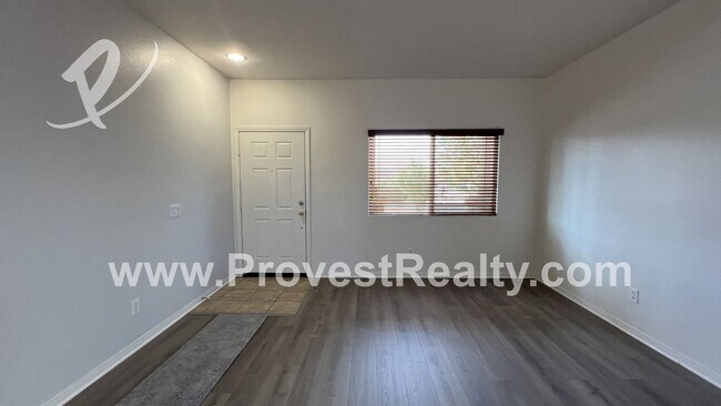 Building Photo - 6 Bed, 4 Bath Home in Victorville!!!