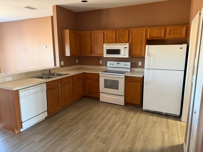 Kitchen - 7711 Dryden Way