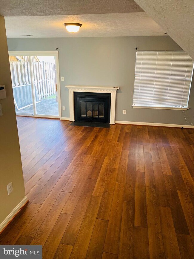 3747 Tonbridge Pl, Woodbridge, VA 22192 Townhouse for Rent in