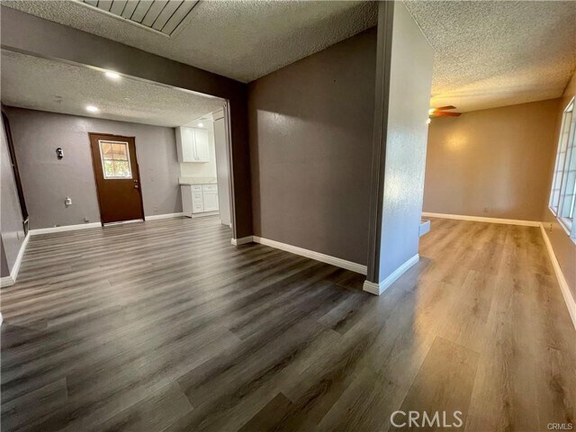 Foto del edificio - 9878 Almeria Ave