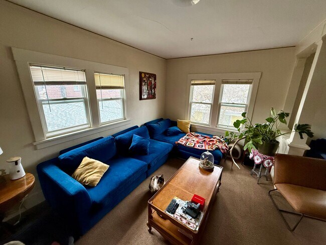 Foto del edificio - 612 S 4th St W