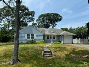 Building Photo - 539 Pine Acres Blvd