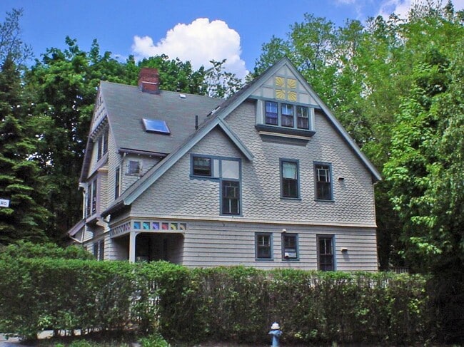 Building Photo - 609 Washington St