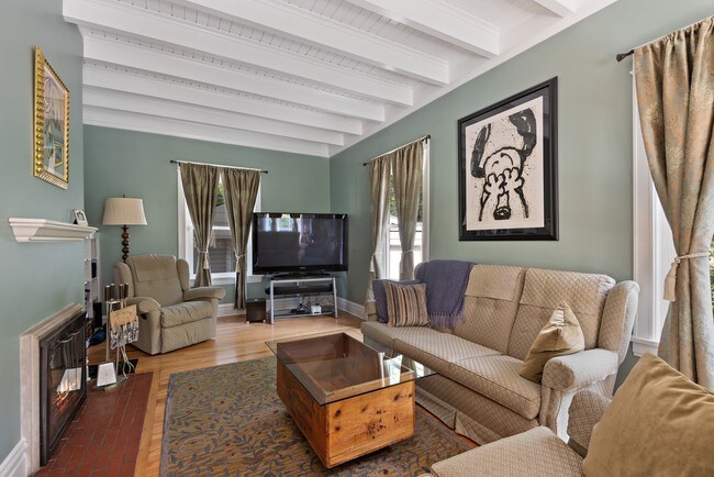 Foto del edificio - 2515 Pioneer Rd