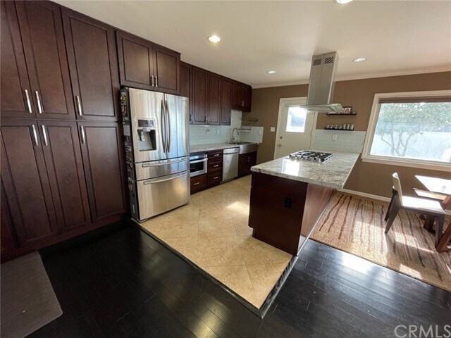 Foto del edificio - 7624 W 91st St