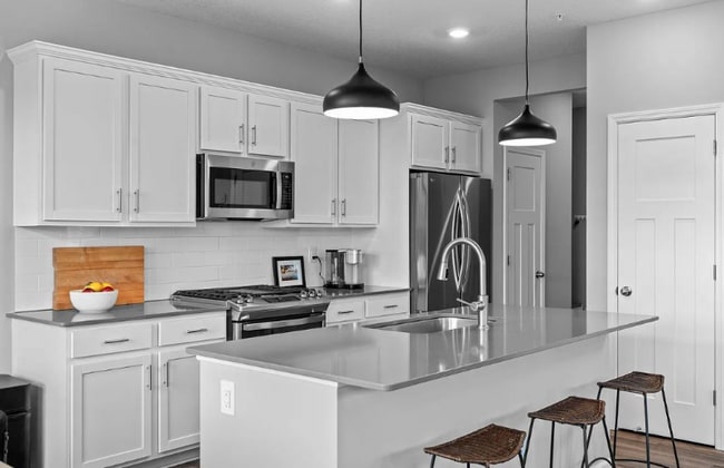 Building Photo - 1500 Dogwood Ln