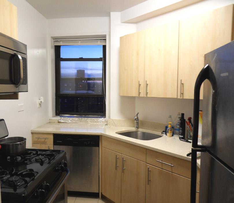 Primary Photo - 2225 5th Ave
