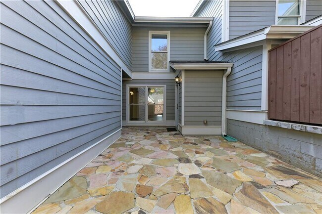 Foto del edificio - 4943 Meadow Ln