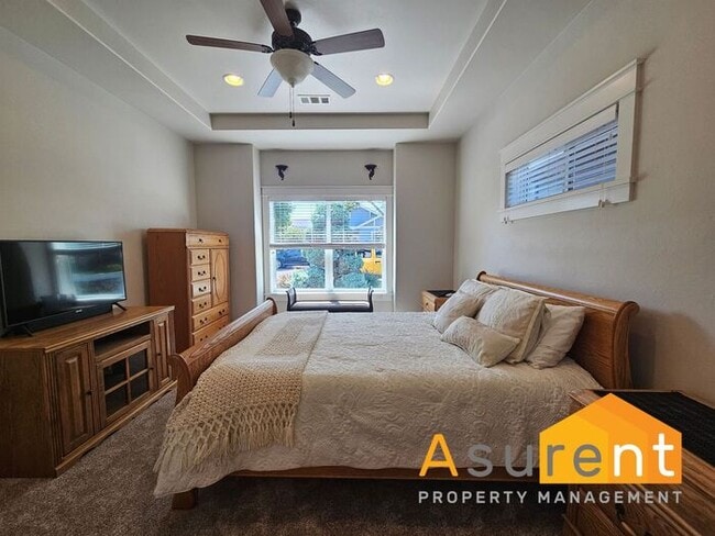 Building Photo - Fully Furnished 2BR/2BA Home in Central Point