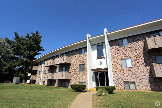 Columns Iv Apartments Springfield Mo Building Columns Iv