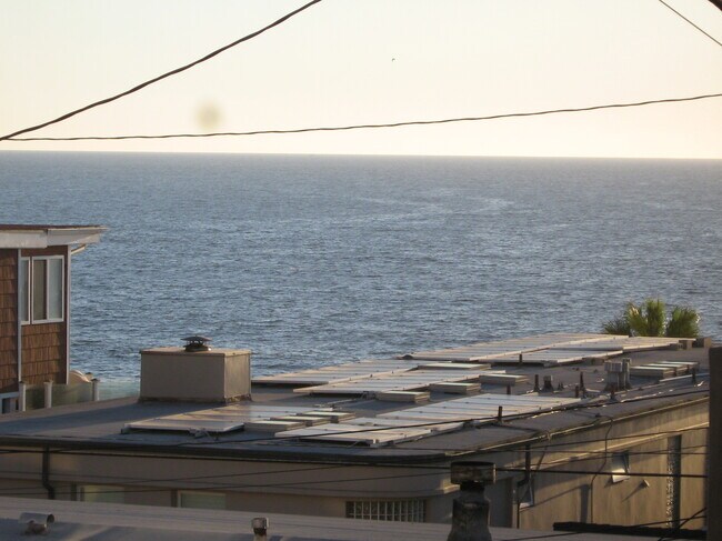 Vista al mar desde la unidad superior - 125 Gull St