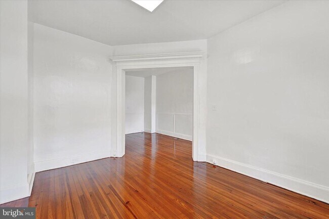 Foto del edificio - 3022 Harford Rd