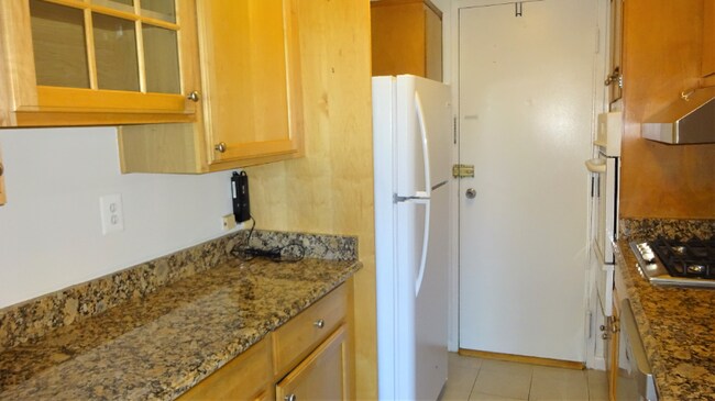 Building Photo - 10201 Grosvenor Pl
