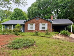 Building Photo - 126 Westview Dr